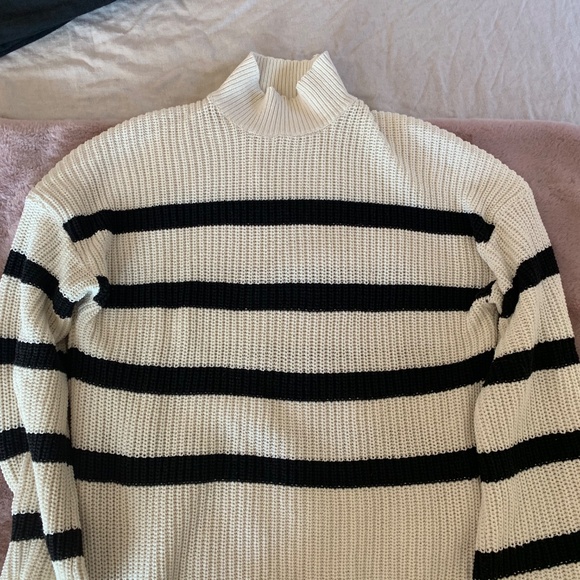 Striped Mock Neck Sweater - Picture 2 of 6